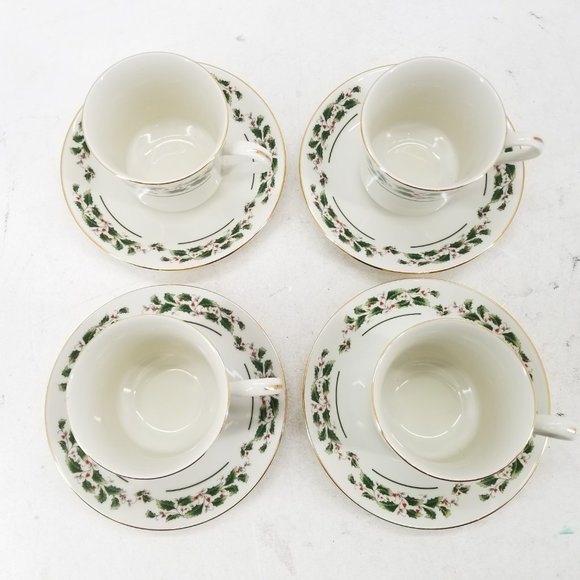 Holiday Cup & Saucer Set Fine China Christmas Holly set of 4 Japan - Picture 2 of 8